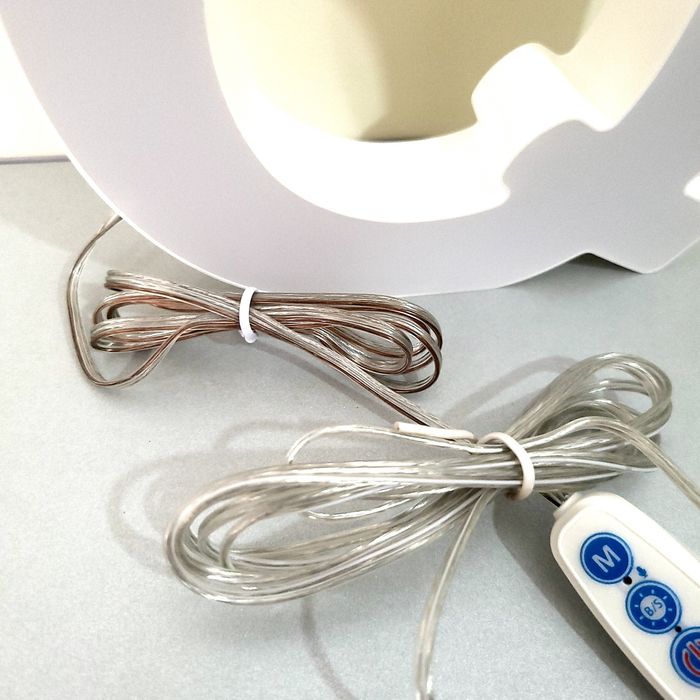 Dekoracyjna podświetlana litera "Q" LED – wielokolorowa, RGB