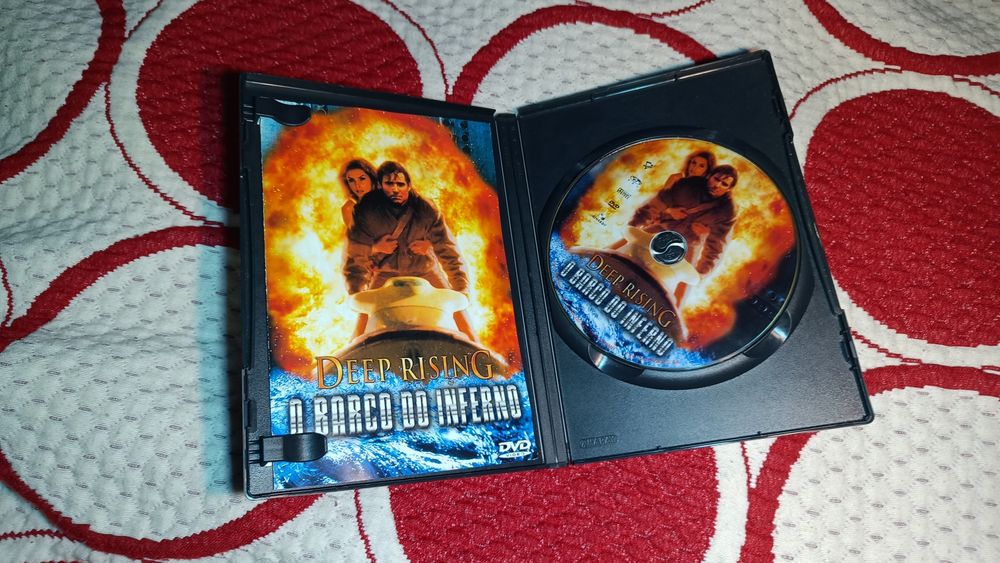 Deep Rising O barco do inferno