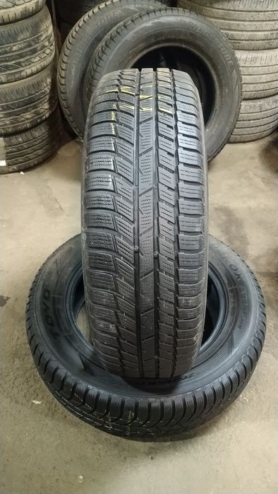 Пара зимних шин Toyo Snowprox S954 SUV 215/65 R17 215 65 17