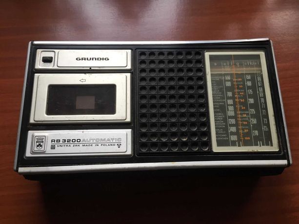 radiomagnetofon kasetowy grundig PRL