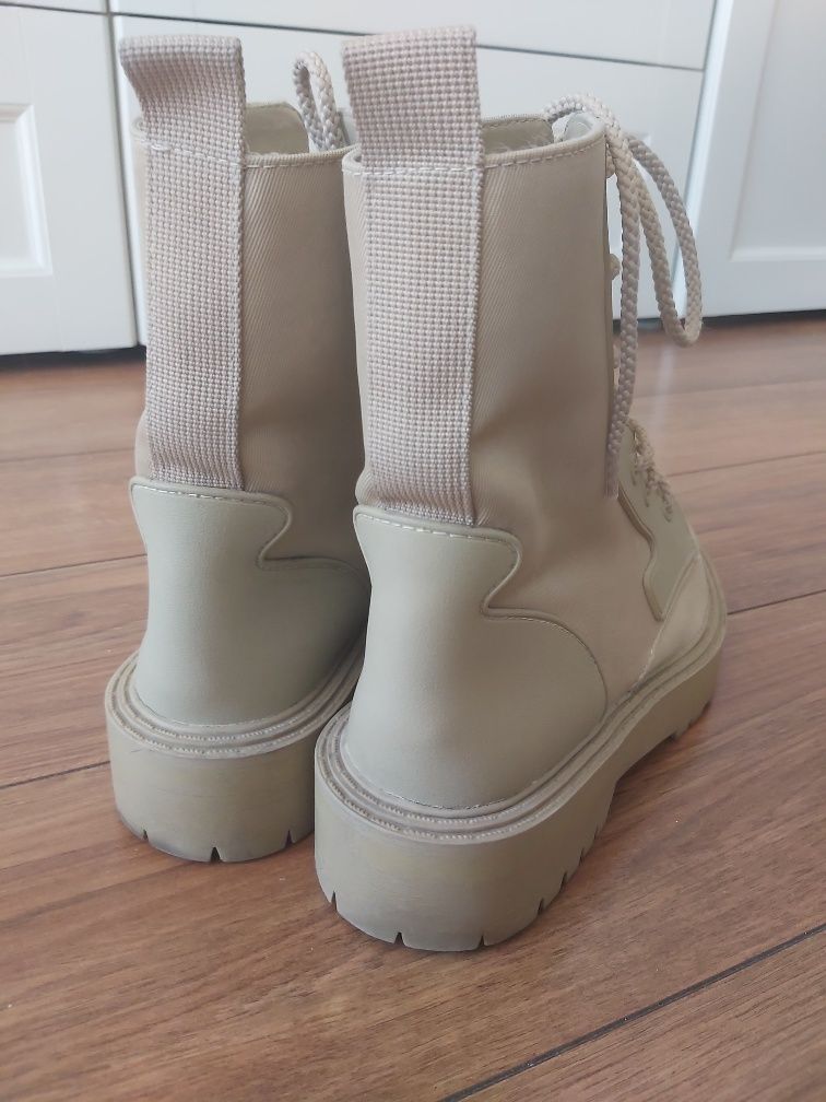 Botki, trapery Zara