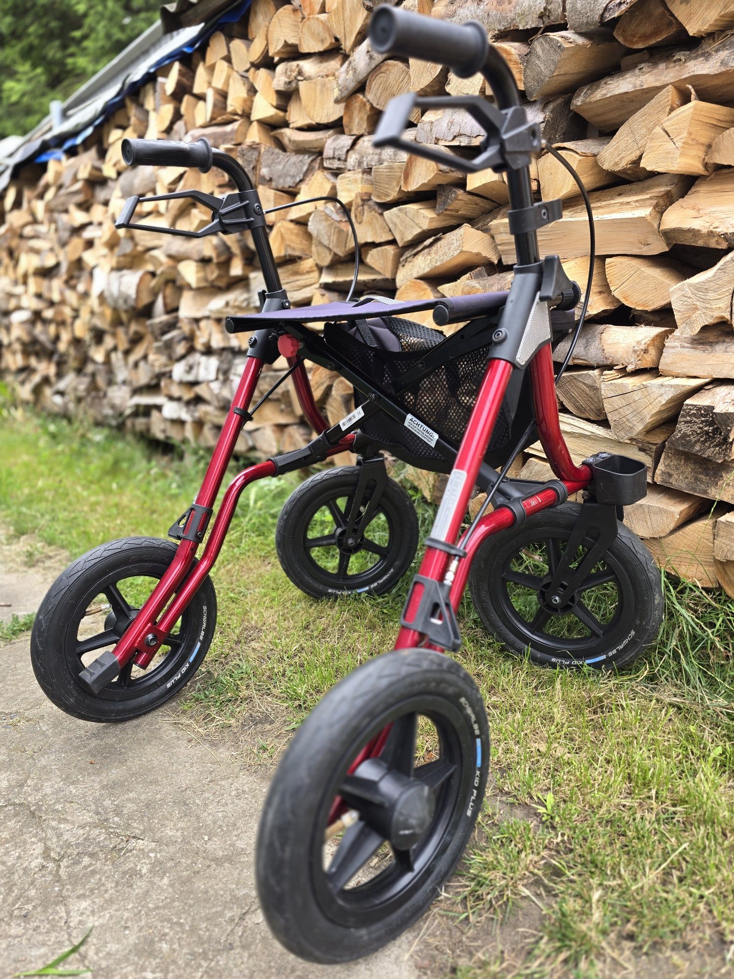 Terenowy rollator firmowy chodzik balkonik na cichych gumowych, pompow