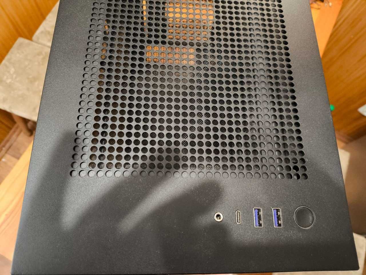 Корпус для ПК NZXT H7 Elite