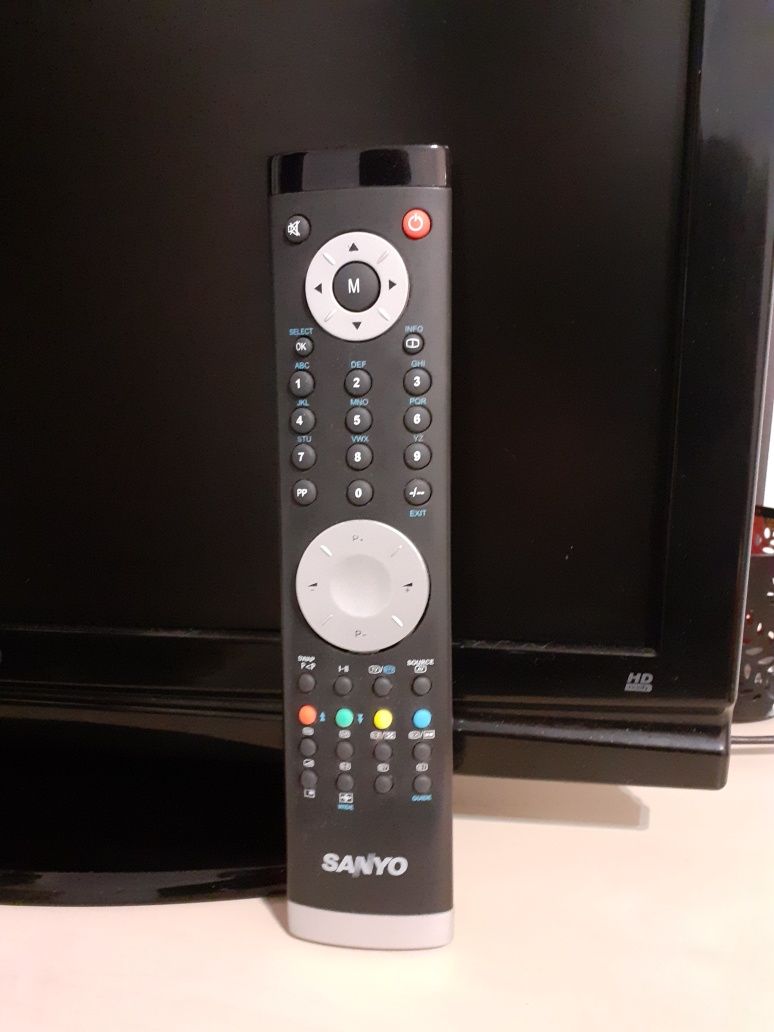 TV Sanyo com comando