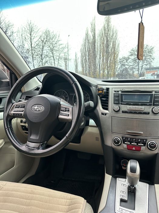 Subaru Outback 2012 • 2.5 газ/бензин , для військових