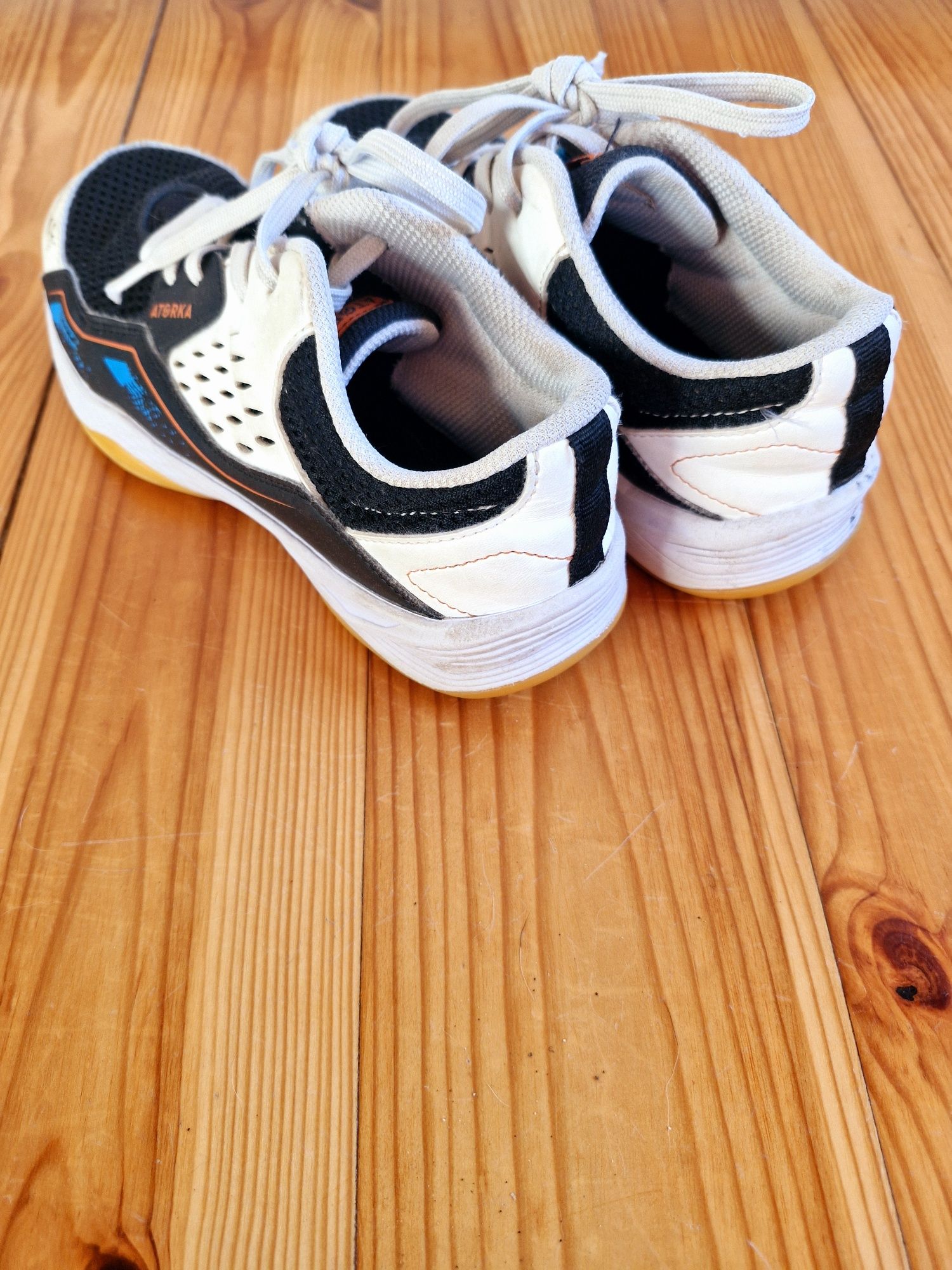 Buty halowe r36-37