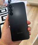 Продам майже новий Samsung A16 8/256 gb