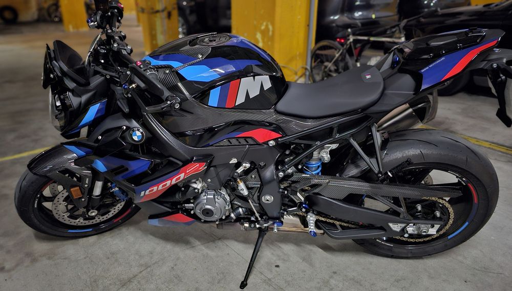 BMW M1000R Carbon Competition