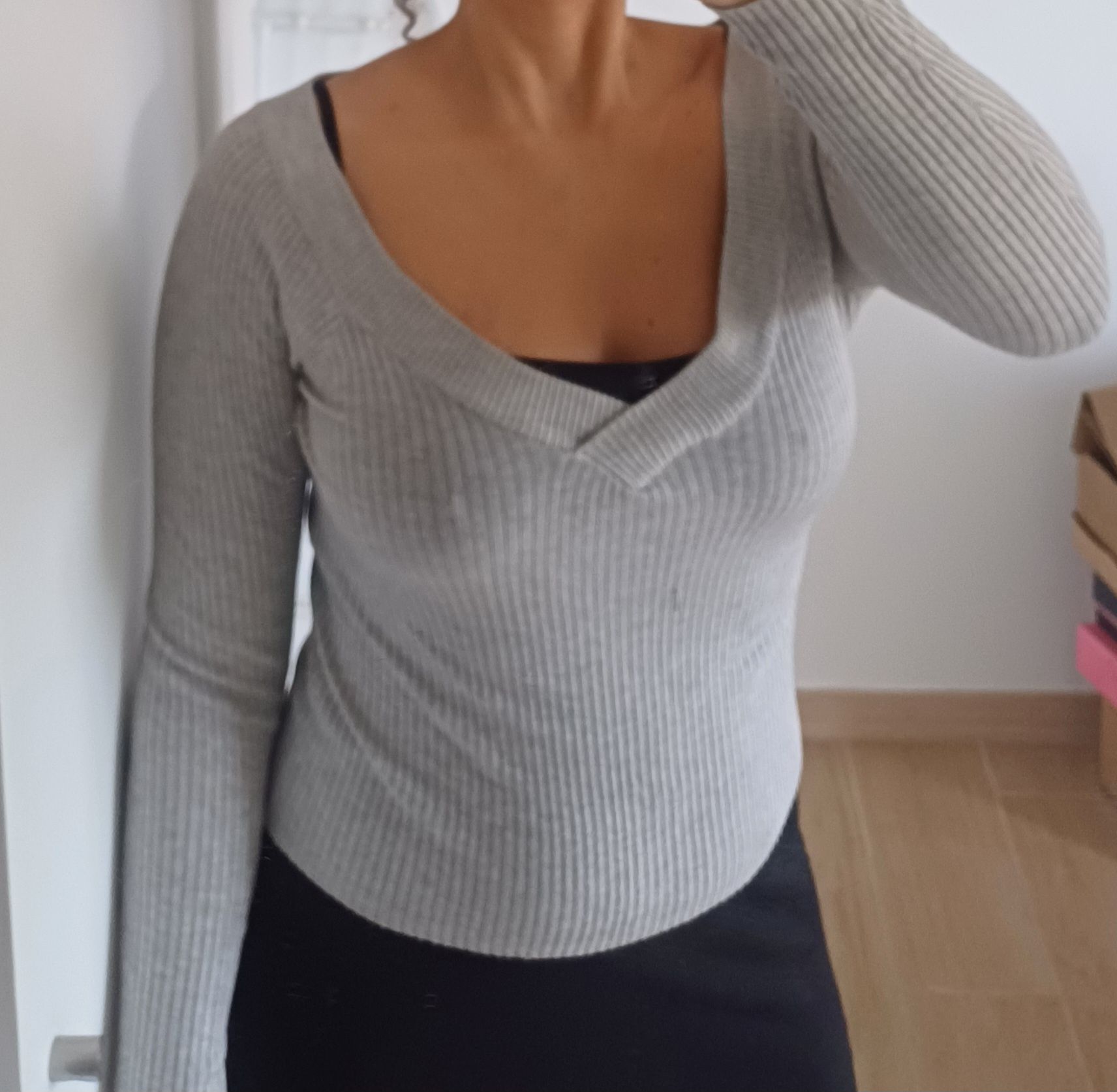 Camisola cinza da H&M- S