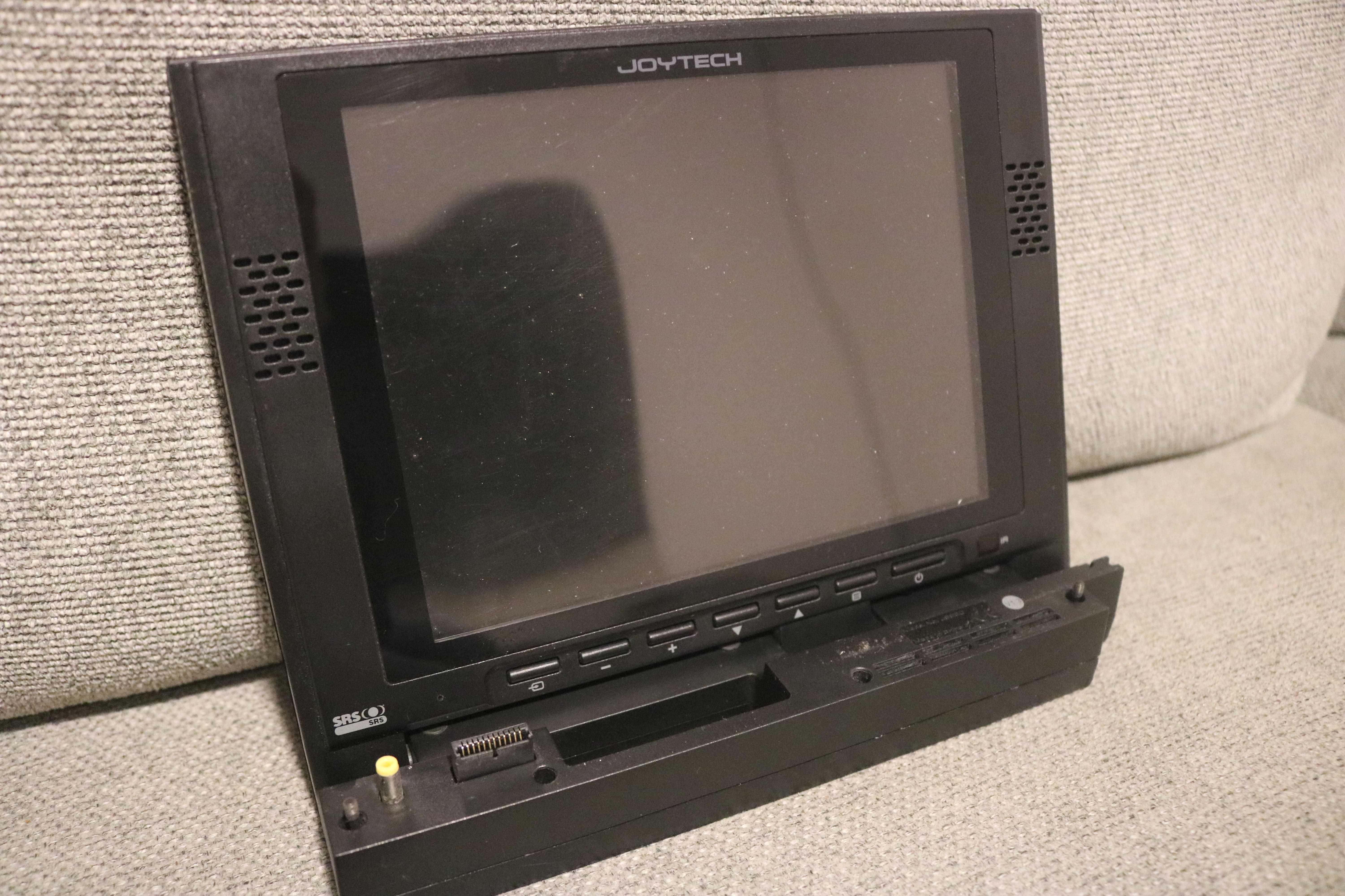 Ecrã portátil Joytech LCD 8'' para PS2 Slim