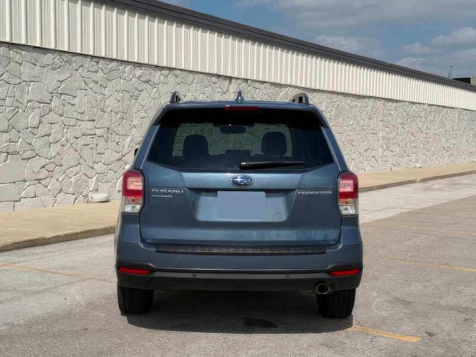 Subaru Forester      2018