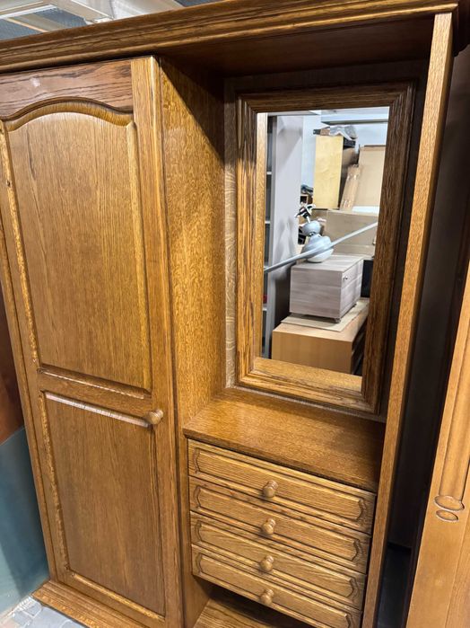 Przedpokój drewniany garderoba rustykalna szafa drewniana