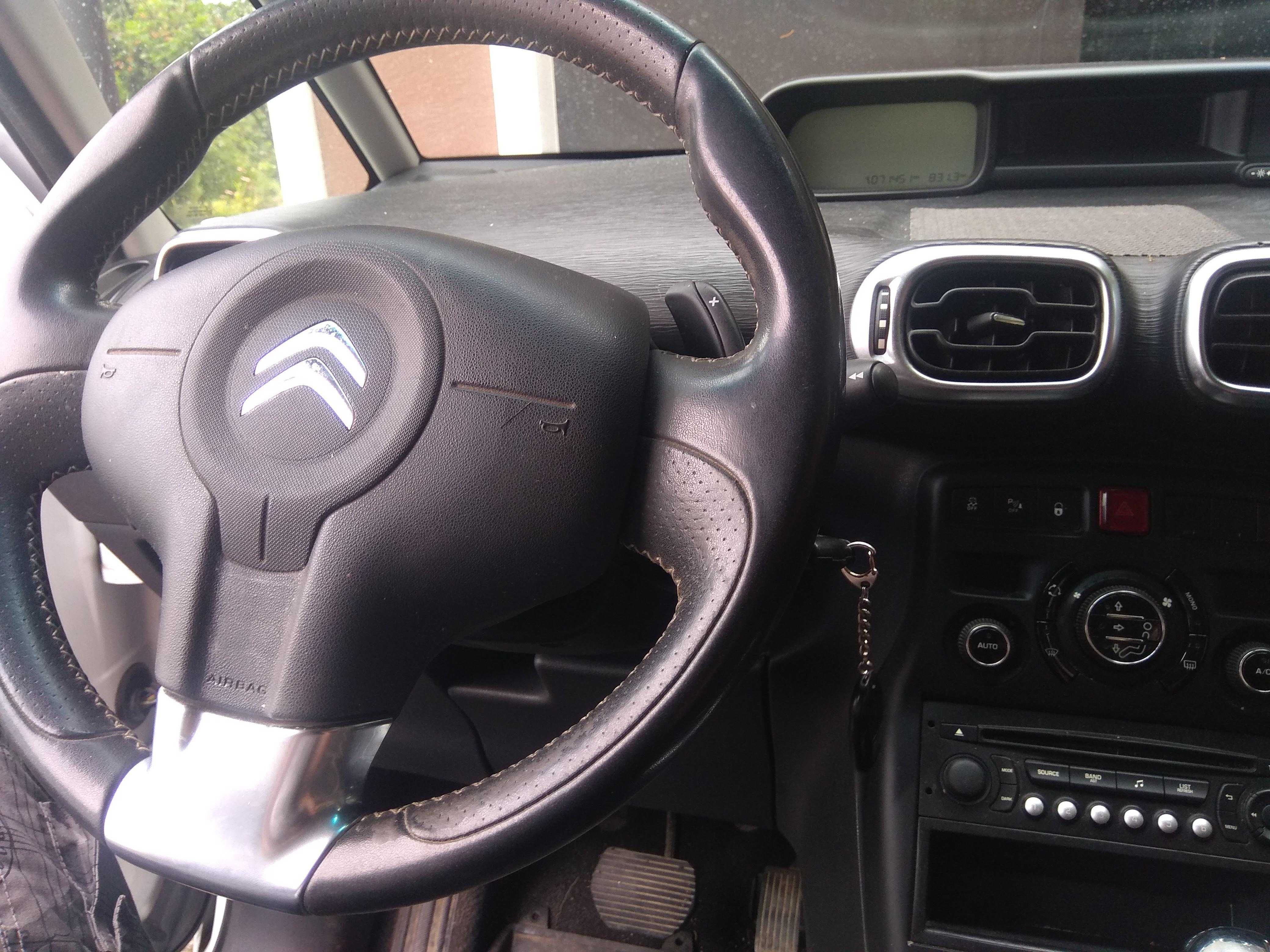 Автомобіль Citroen c3 Picasso