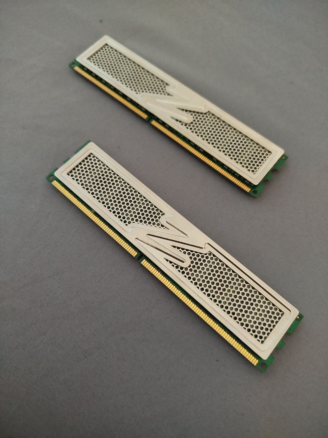 Pamięć RAM OCZ2P800R22GK PC2 6400 Platinum Edition 2x1Gb