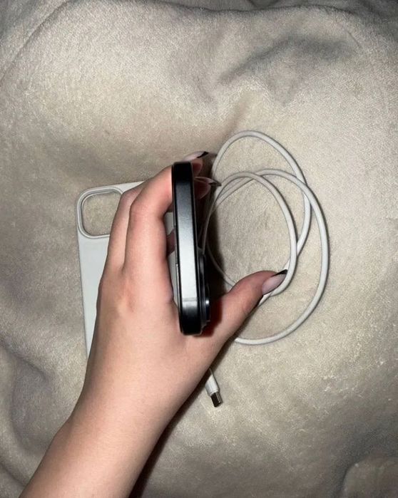 Продается IPhone 15 256 gb