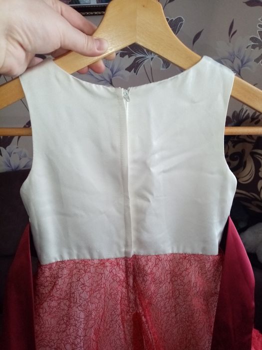 Нарядне плаття для дівчинки