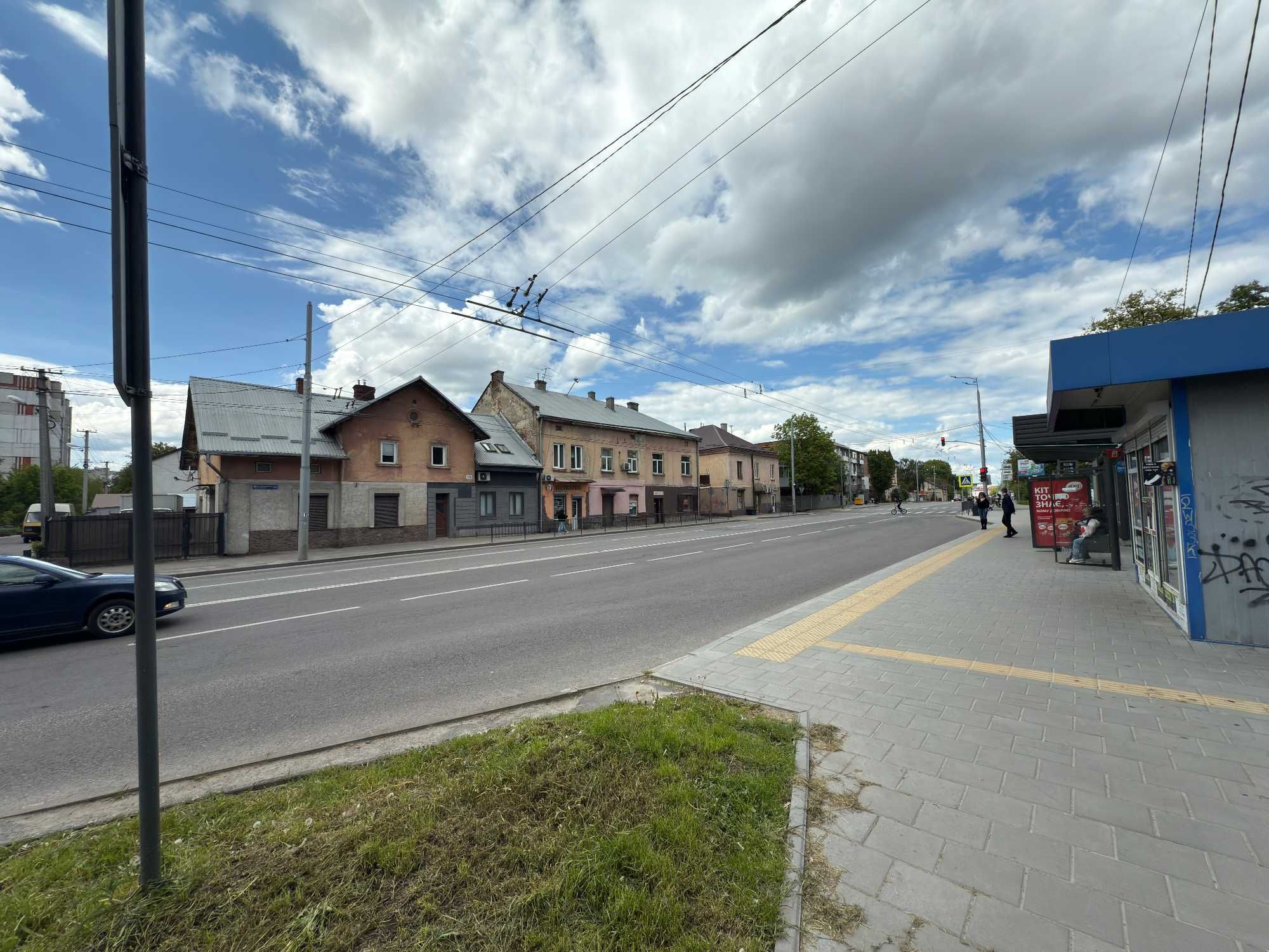 Продаж комерційного приміщення, вул. Кульпарківська, 34m², 1пов.,фасад
