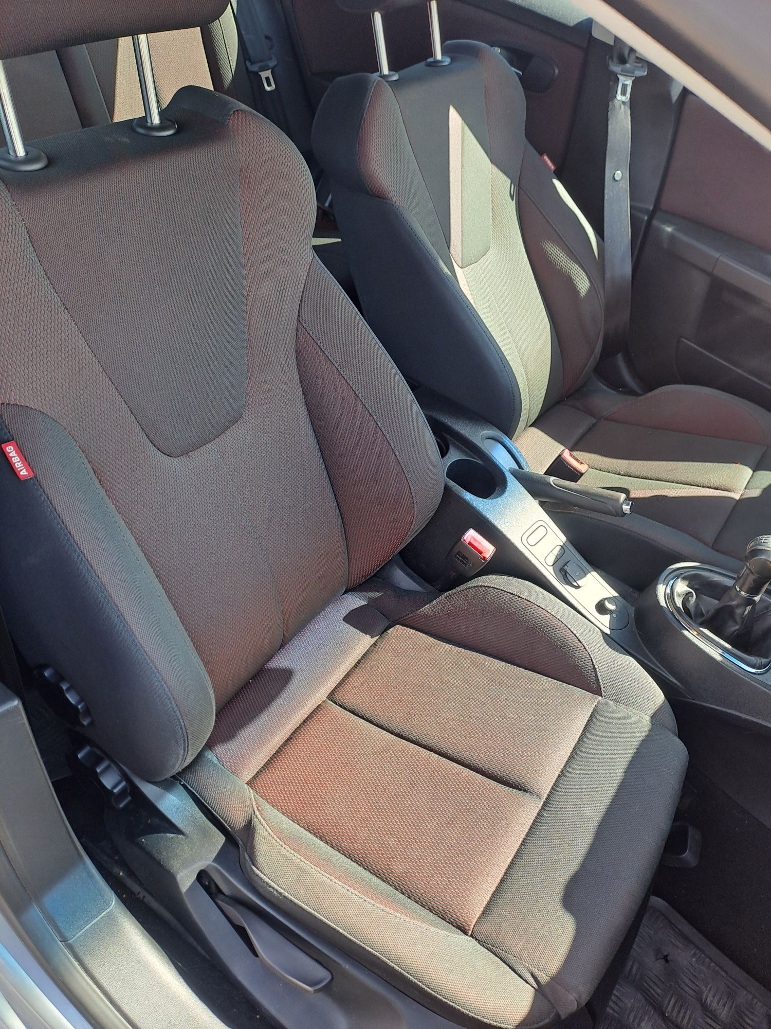 Seat Leon Drzwi przód tył zderzak klapa fotele Msdesign LS7Y motor BWA