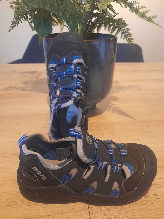 Sandália/Ténis/Sapato para criança Muso