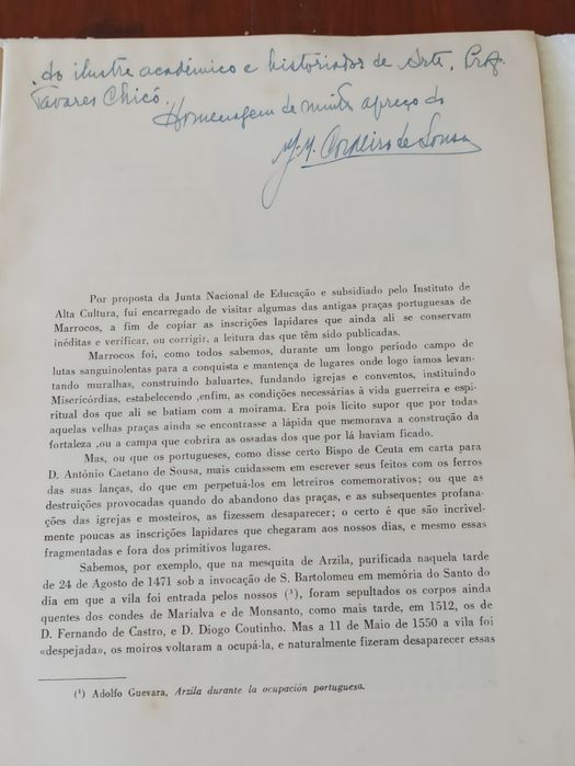 Publicações sobre diversos temas com dedicatória  manuscrita do autor.