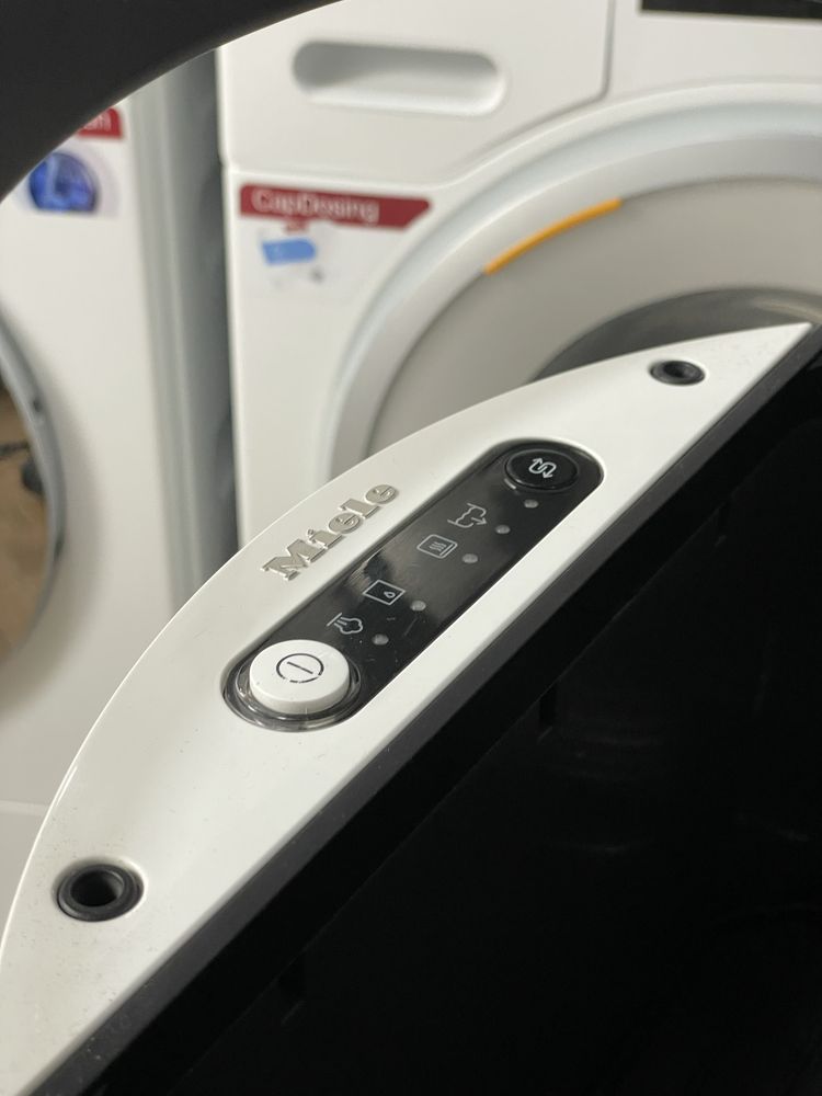 ТОПОВА Прасувальна система Miele B2847 ІДЕАЛЬНИЙ стан