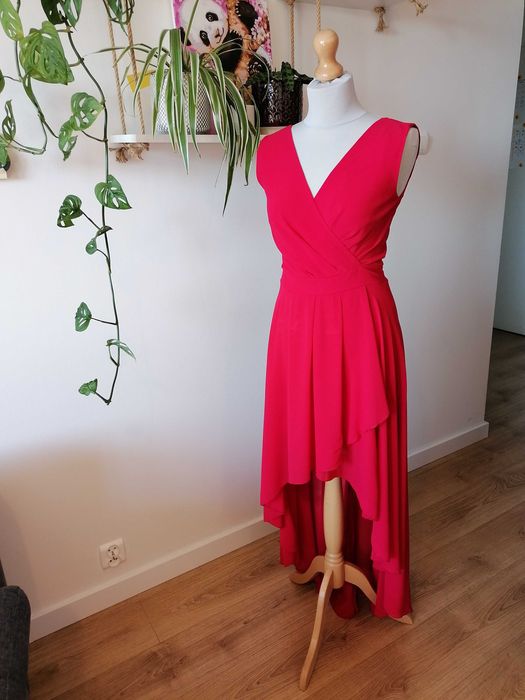 Asymetryczna czerwona sukienka wieczorowa/weselna/elegancka