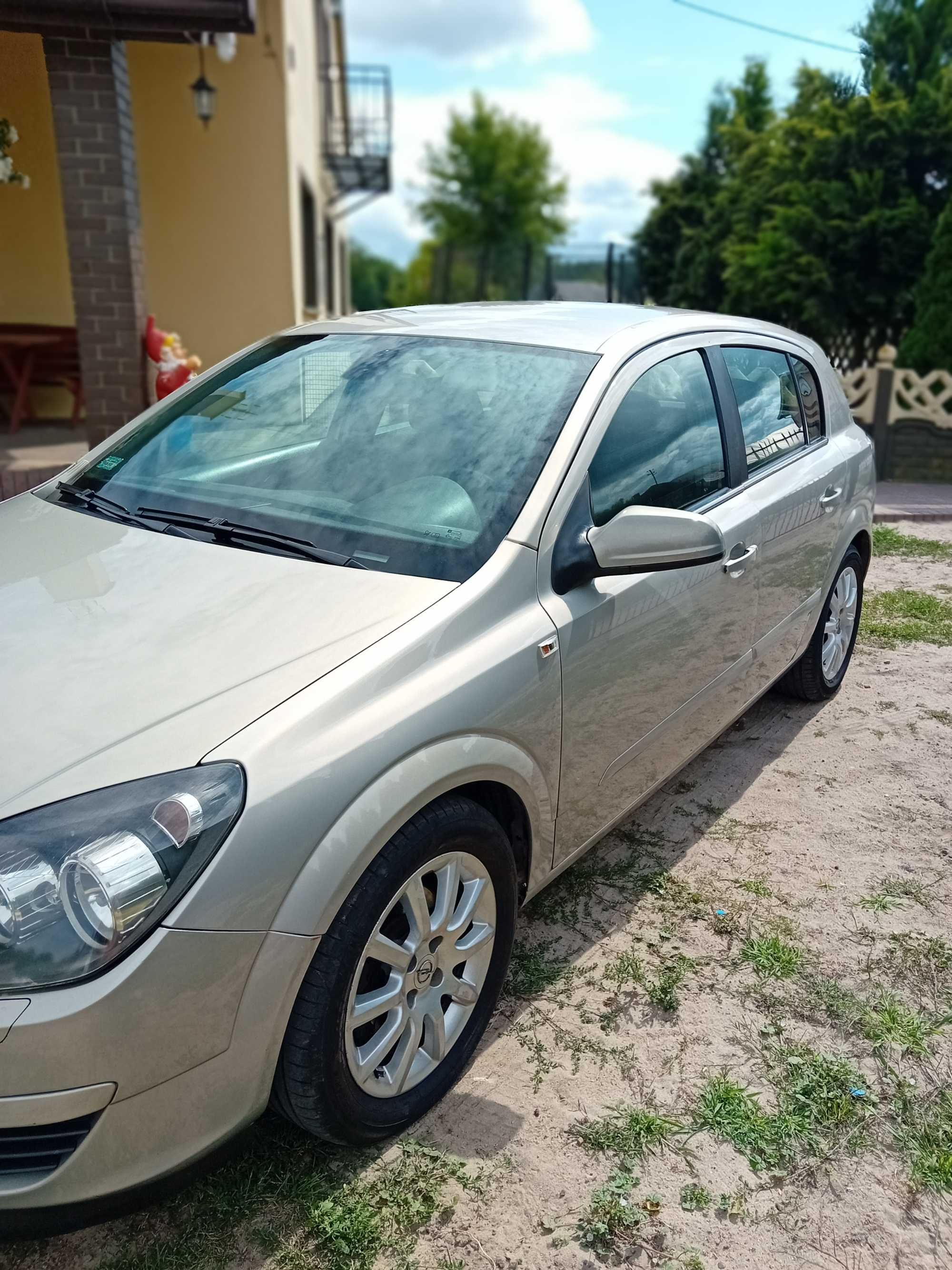 OPEL ASTRA 2005 1.6B+GAZ, Klima- zadbana