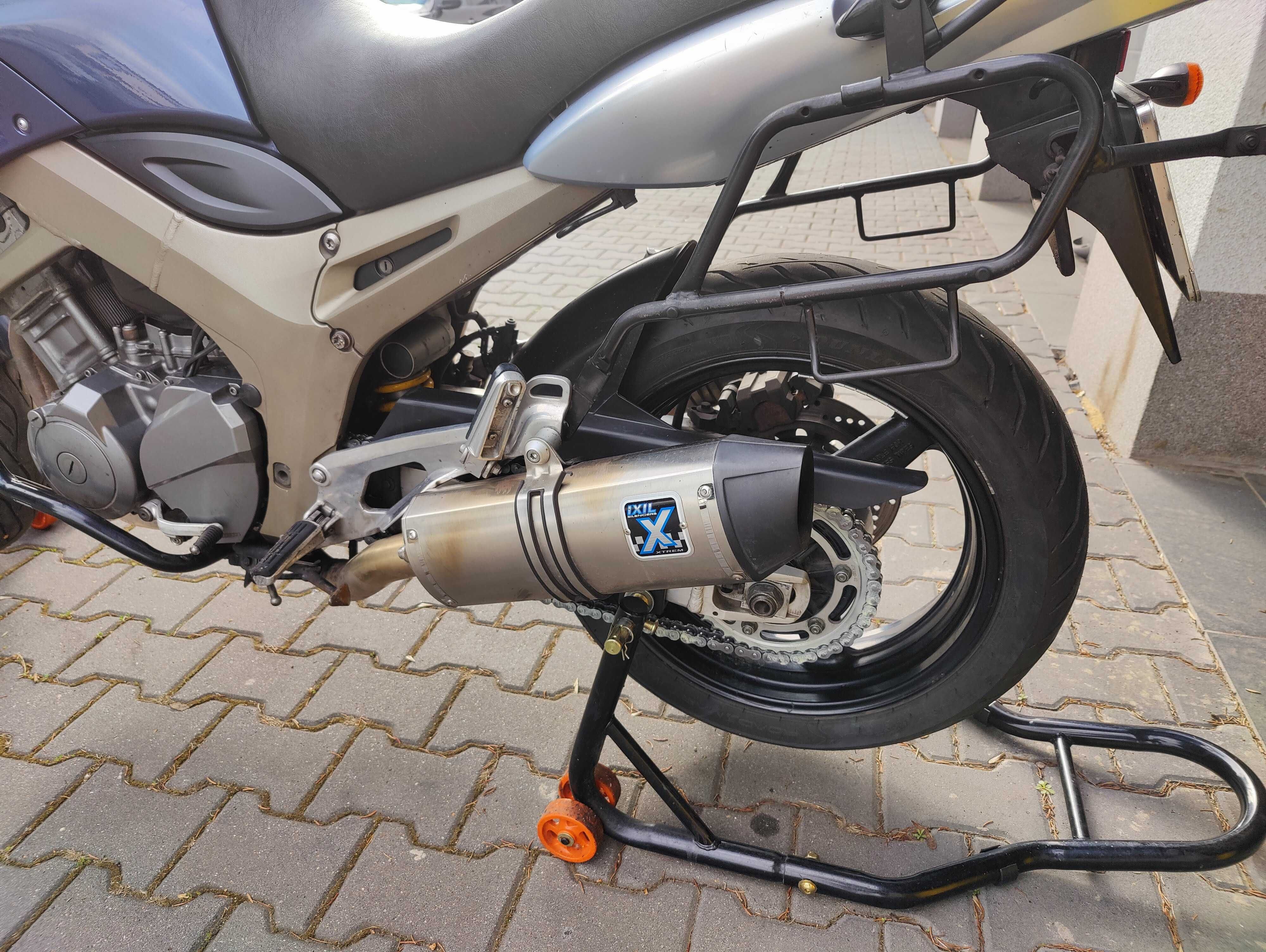Yamaha TDM 900 rocznik 2004 dodatki +kufry +wydechy