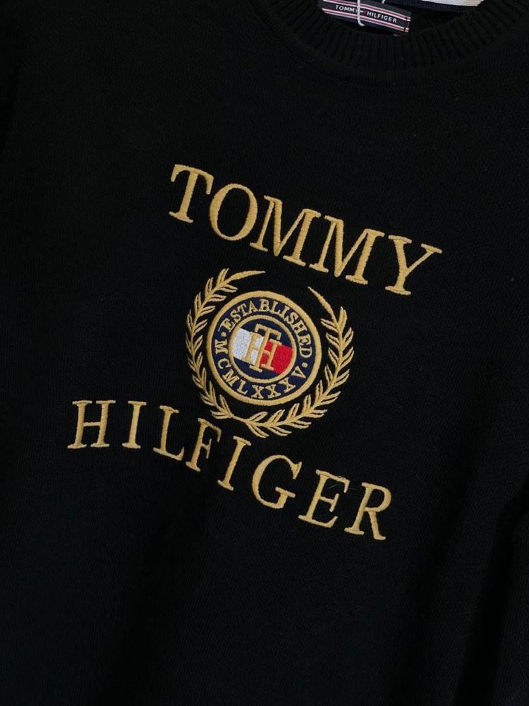 NEW SEASON 2024 Базовий жіночий светр Tommy Hilfiger у чорному кольорі