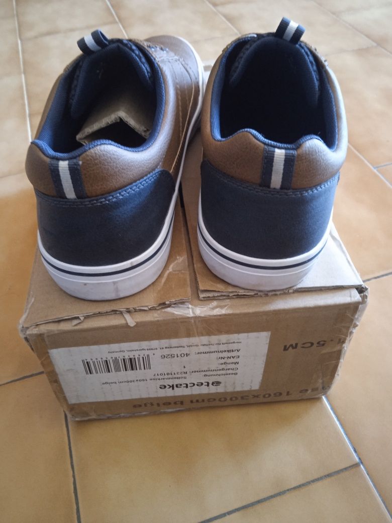 Sapatilhas da marca Memphis One