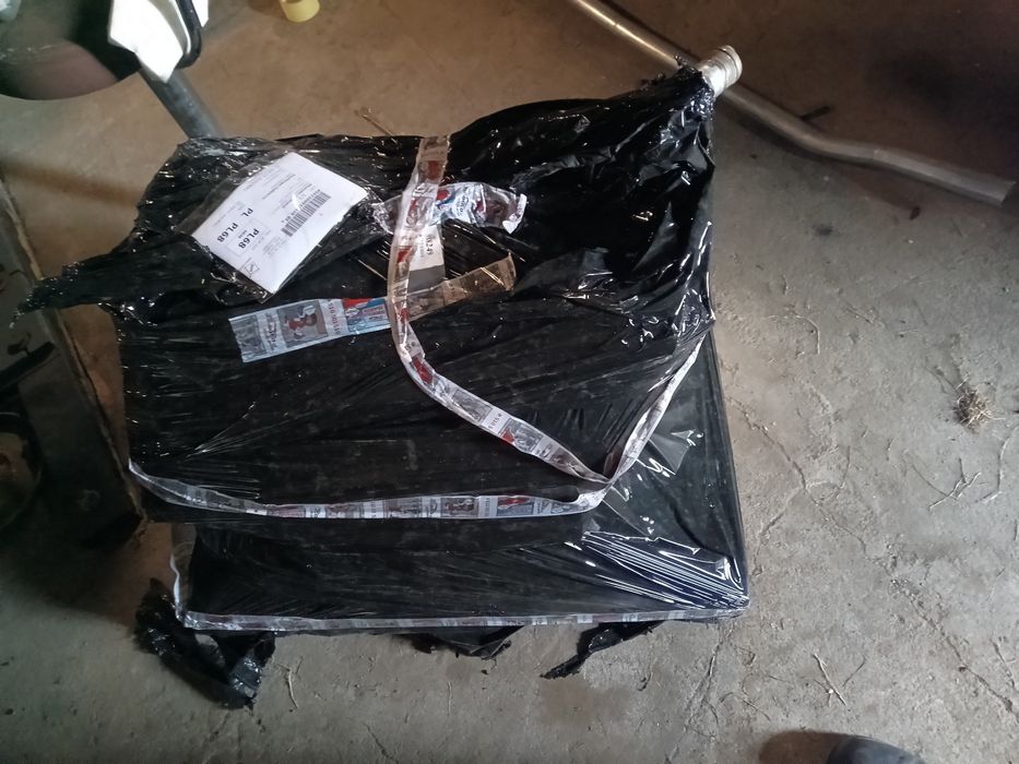 Jeep grand Cherokee wk +dół silnika.