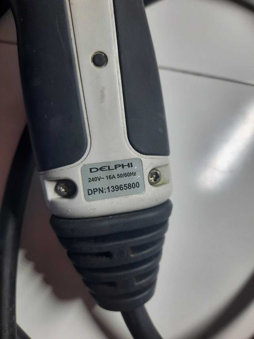 Продам зарядное устройство Mersedes