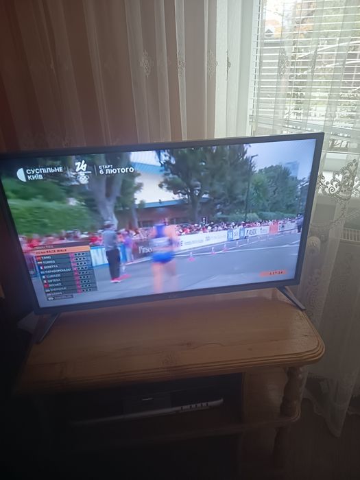 Продається телевізор Smart tv Kivi 32hk 30g