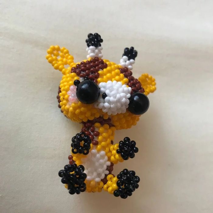 Амігурумі з бісеру  зайка, жирафа, вироби з бісеру.