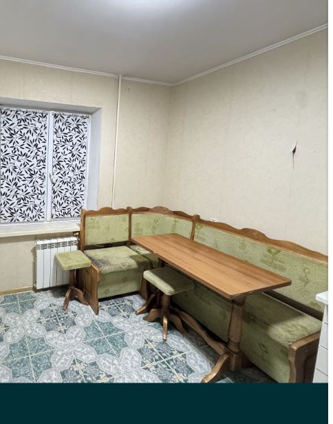 Продам диван на кухню