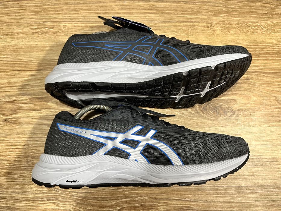 Кросівки ASICS - Men's Gel-Excite 7 Нові в коробці.Розмір 42(27 см.)