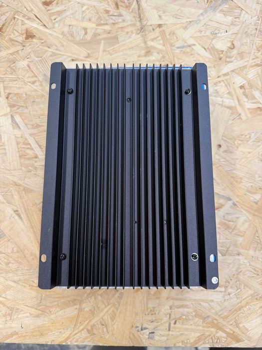 Nowy regulator ładowania solarny TRACER MPPT 30A 12V 24V