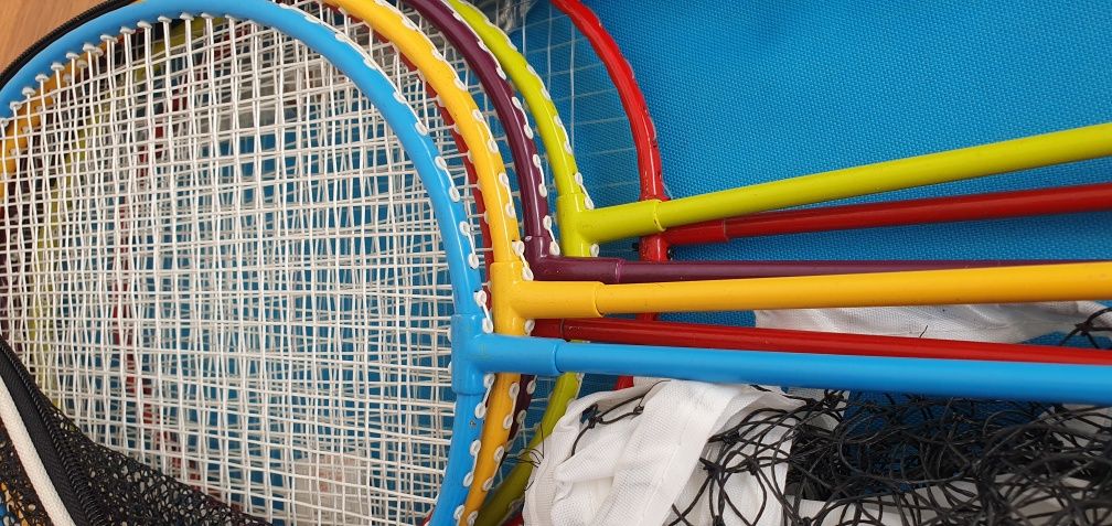 6 Raquetes de badminton com rede e penas