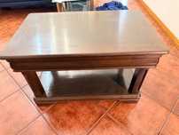 Mesa de centro em Madeira