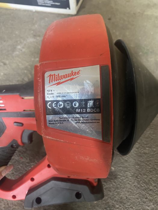 Przepychacz do rur milwaukee m12