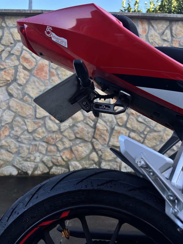 Yamaha YZF-R125 edição limitada