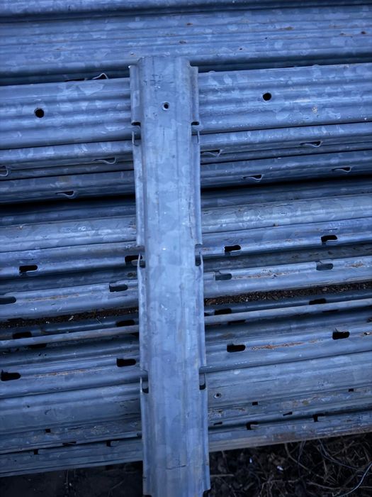 Słupki do siatki leśnej, słupkdo i winnicy, malin, siatka Leśna,