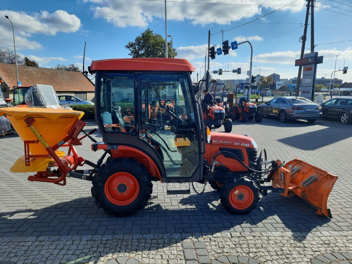 Mikrociągnik ogrodniczy Kubota B1241,4X4, Diesel, RATY 0%