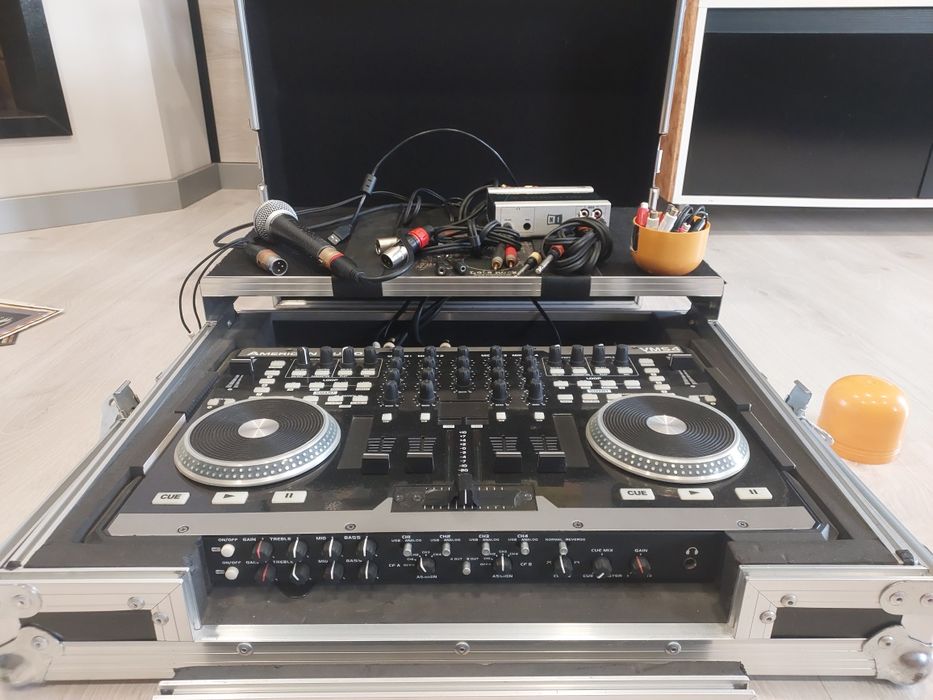 Material Dj controlador / placa de som/ mala/microfone/ cabos