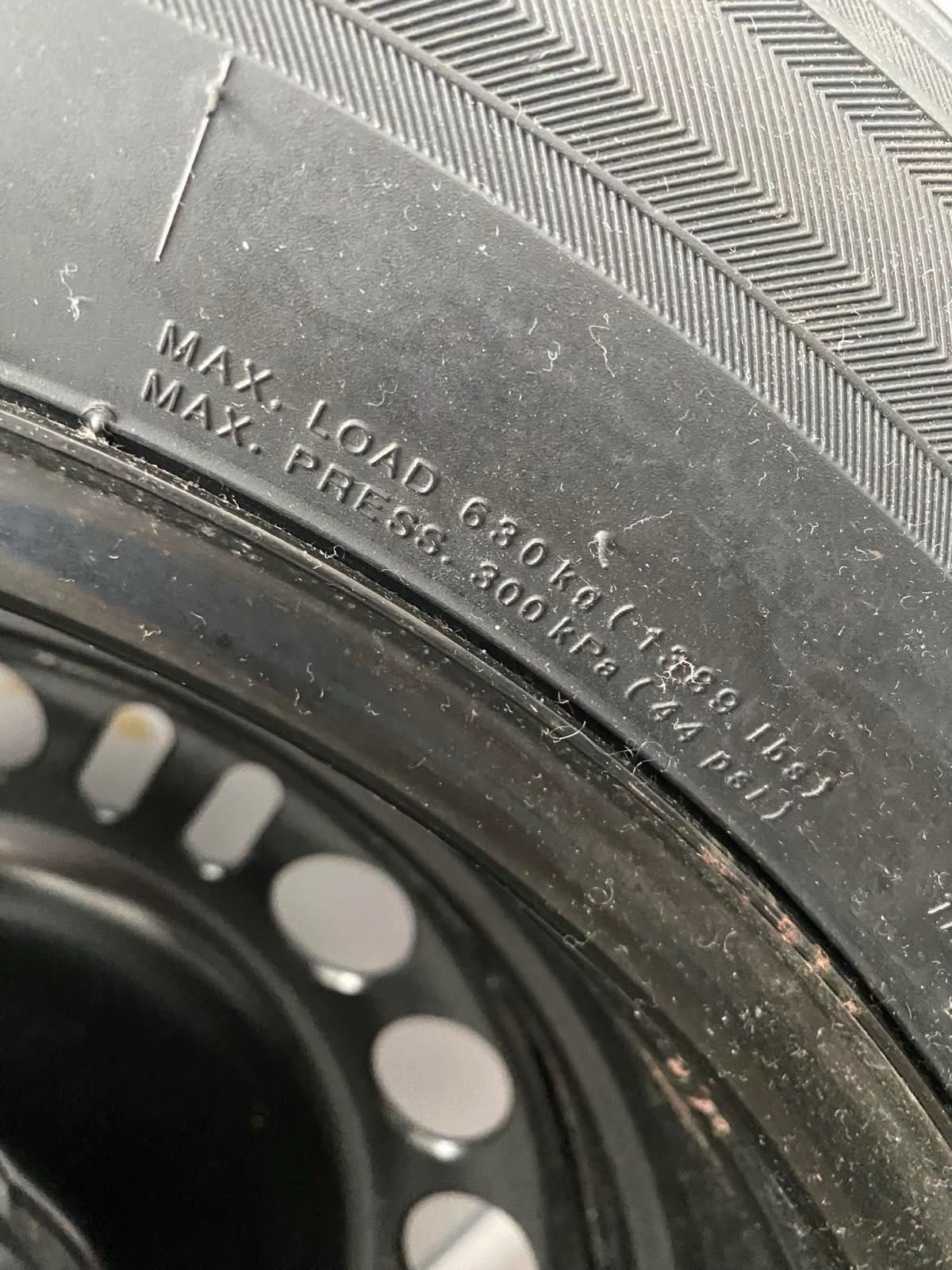 Автомобільне колесо з диском 205/60R16 Kumho