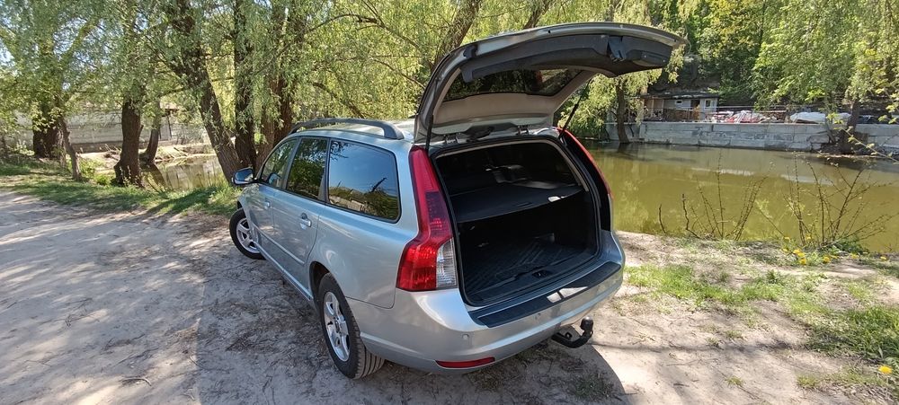 Volvo v50 2009г 1.6 д
