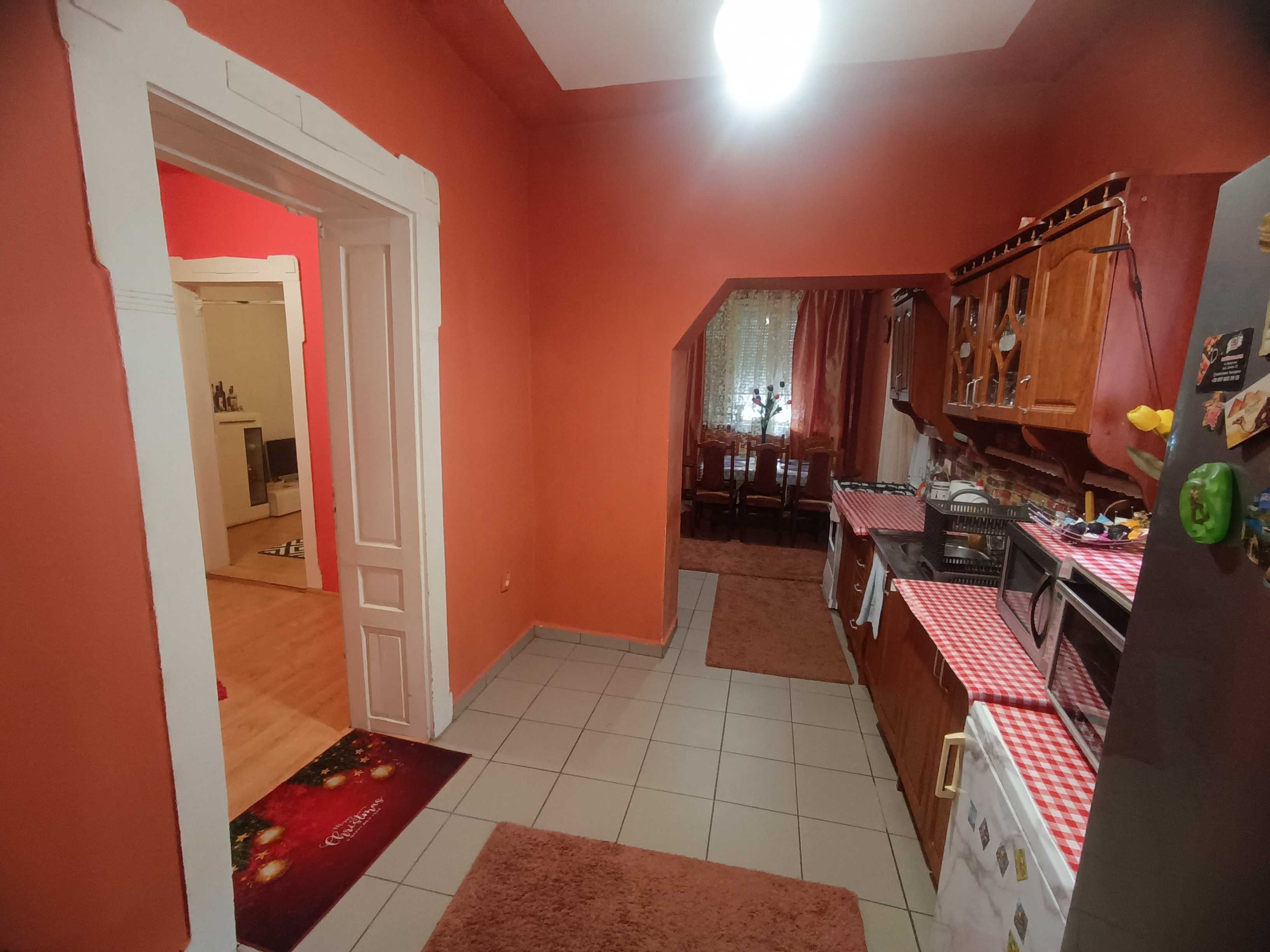 ПРОДАЖ 5-и кімнатного будинку з ремонтом, 10 хв. до центру та басейну!