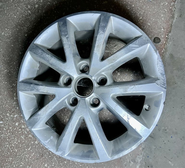 Диск литой на Джету 6 R16