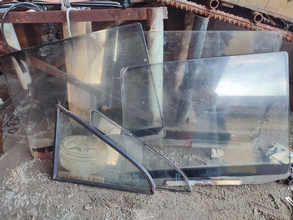 Продам Фари, стопи, дзеркала, вікна Ваз 2105