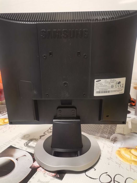 Monitor Samsung 17 p, 701N